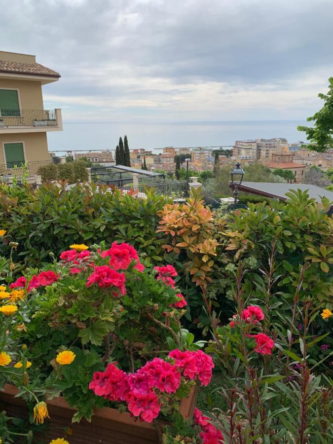 Casa di Mary Apartment Grottammare Bagian luar foto